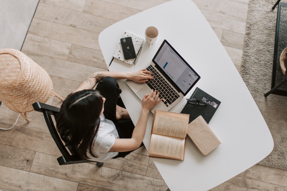 https://www.facebook.com/business/news/insights/storytelling-sells-creating-a-digital-marketing-narrative-to-drive-action